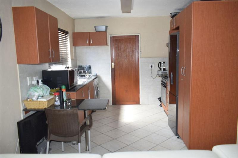 2 Bedroom Property for Sale in Groeneweide Gauteng