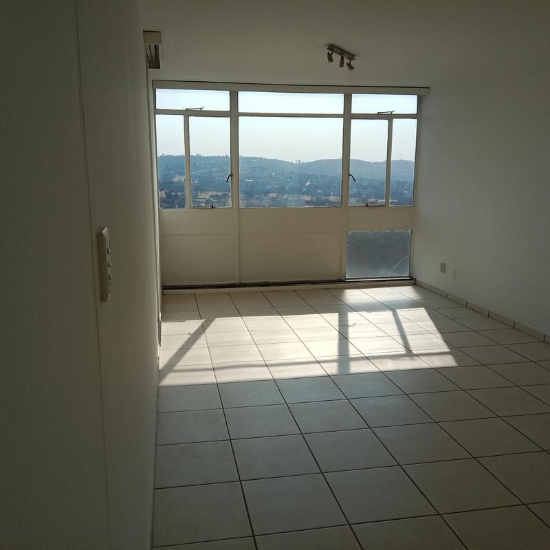 1 Bedroom Property for Sale in Kensington Gauteng