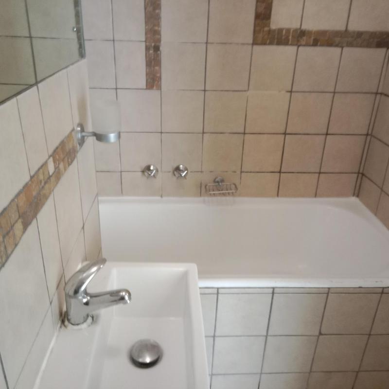 1 Bedroom Property for Sale in Kensington Gauteng