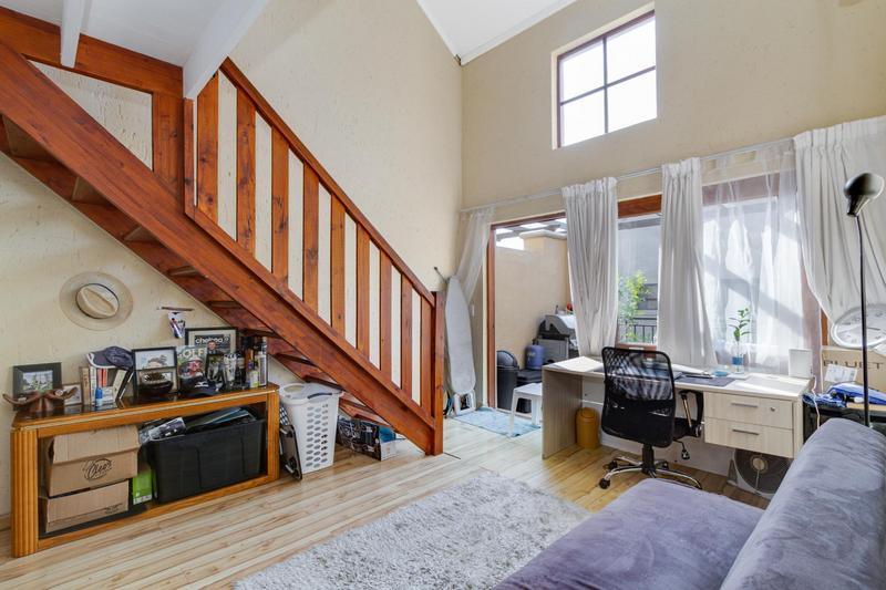 1 Bedroom Property for Sale in Lonehill Gauteng