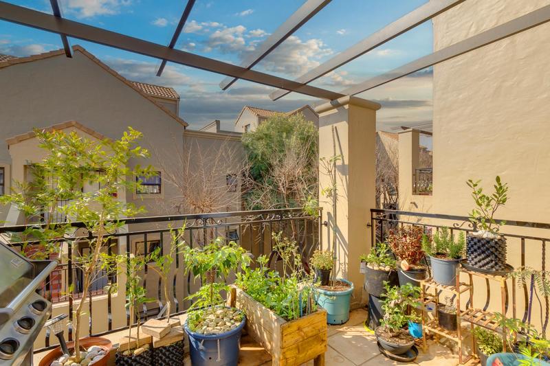 1 Bedroom Property for Sale in Lonehill Gauteng