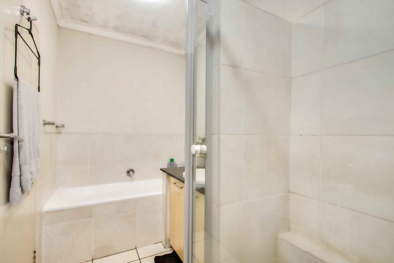 2 Bedroom Property for Sale in Sandown Gauteng