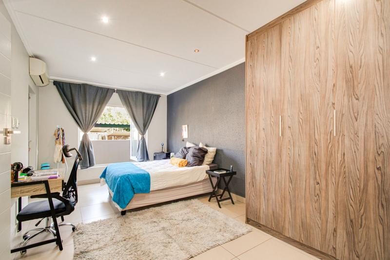2 Bedroom Property for Sale in Sandown Gauteng