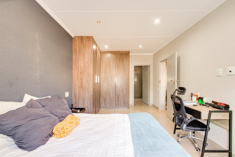 2 Bedroom Property for Sale in Sandown Gauteng