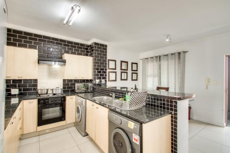 2 Bedroom Property for Sale in Sandton Central Gauteng