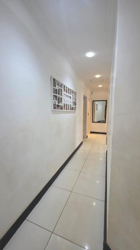 3 Bedroom Property for Sale in Eldoraigne Gauteng