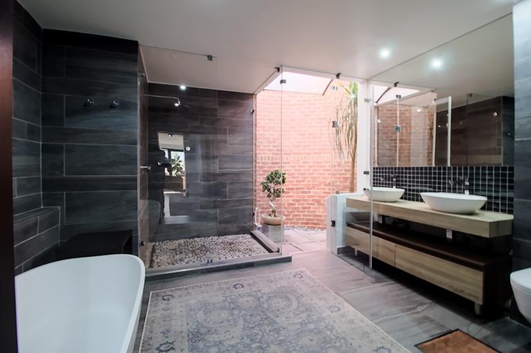 5 Bedroom Property for Sale in Waterkloof Heights Gauteng