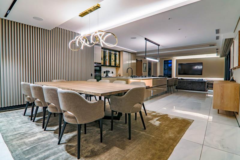 6 Bedroom Property for Sale in Copperleaf Estate Gauteng