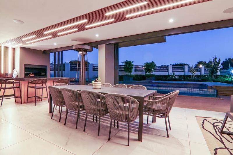 6 Bedroom Property for Sale in Copperleaf Estate Gauteng