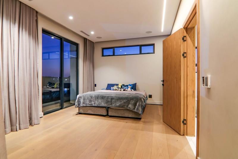 6 Bedroom Property for Sale in Copperleaf Estate Gauteng