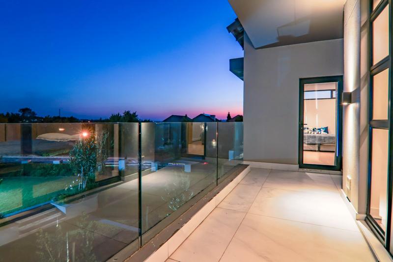 6 Bedroom Property for Sale in Copperleaf Estate Gauteng