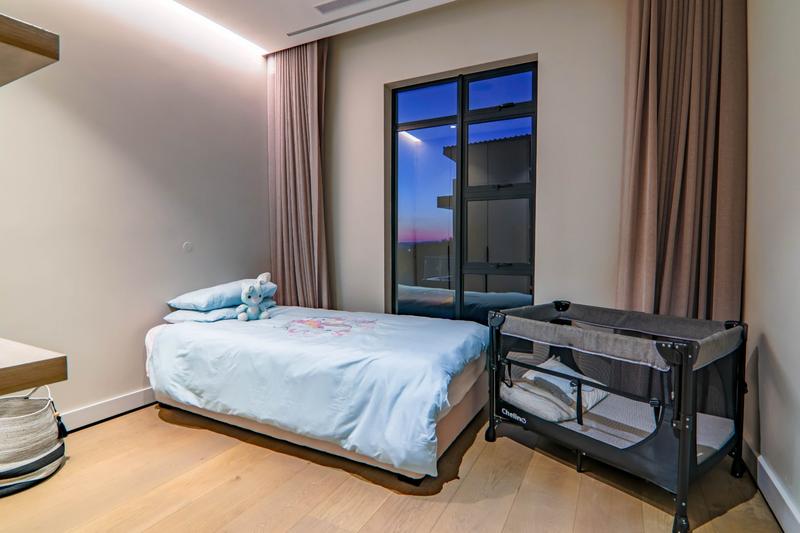 6 Bedroom Property for Sale in Copperleaf Estate Gauteng