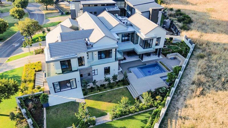6 Bedroom Property for Sale in Copperleaf Estate Gauteng