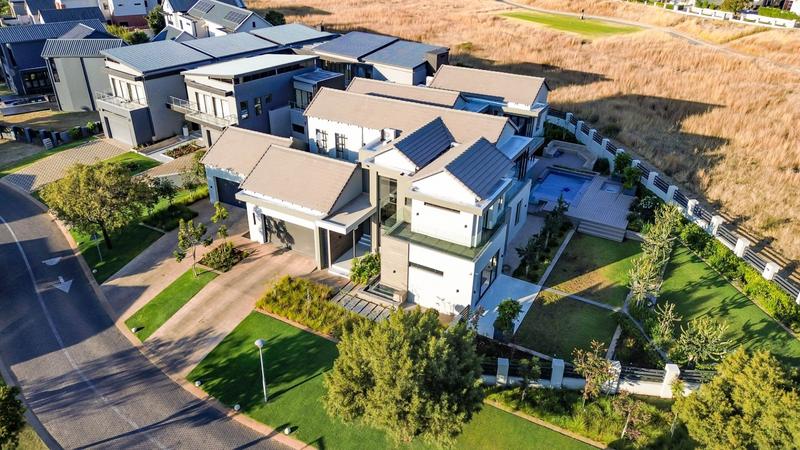 6 Bedroom Property for Sale in Copperleaf Estate Gauteng