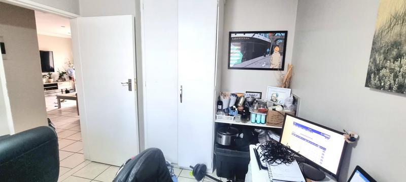2 Bedroom Property for Sale in Amberfield Gauteng