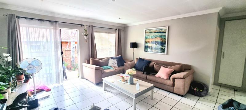 2 Bedroom Property for Sale in Amberfield Gauteng