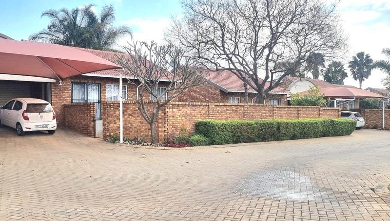 2 Bedroom Property for Sale in Amberfield Gauteng