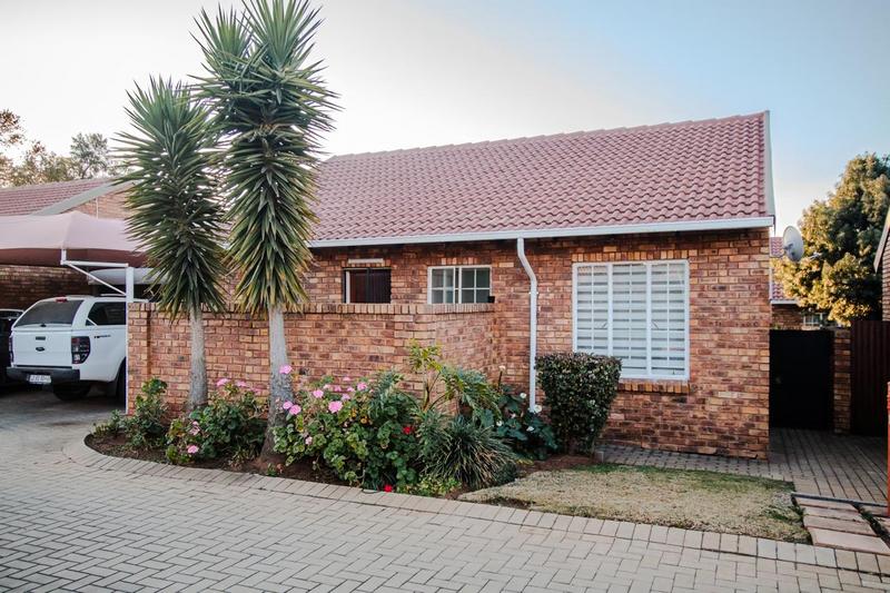 2 Bedroom Property for Sale in Amberfield Gauteng