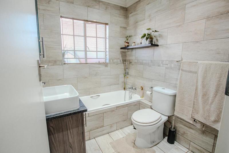 2 Bedroom Property for Sale in Amberfield Gauteng