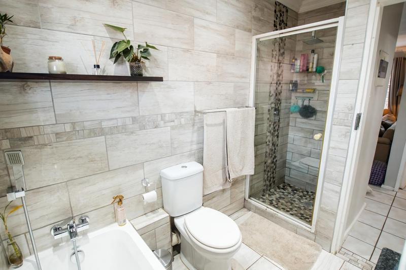 2 Bedroom Property for Sale in Amberfield Gauteng