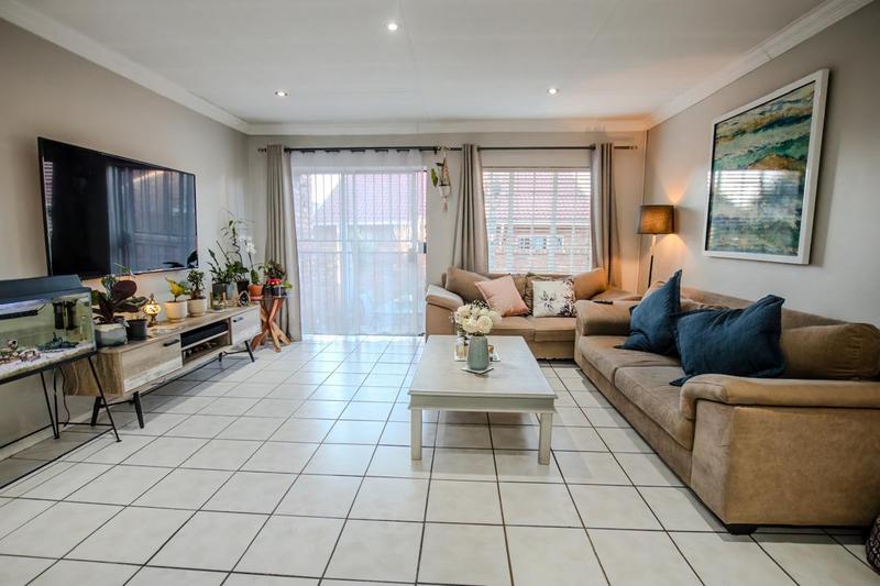 2 Bedroom Property for Sale in Amberfield Gauteng