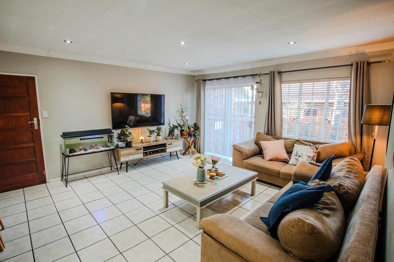2 Bedroom Property for Sale in Amberfield Gauteng