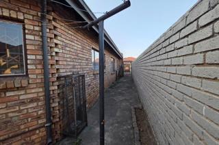 4 Bedroom Property for Sale in Spruit View Gauteng