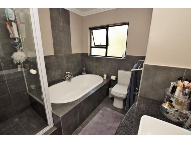 To Let 2 Bedroom Property for Rent in Craigavon Gauteng
