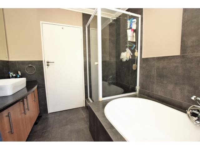 To Let 2 Bedroom Property for Rent in Craigavon Gauteng