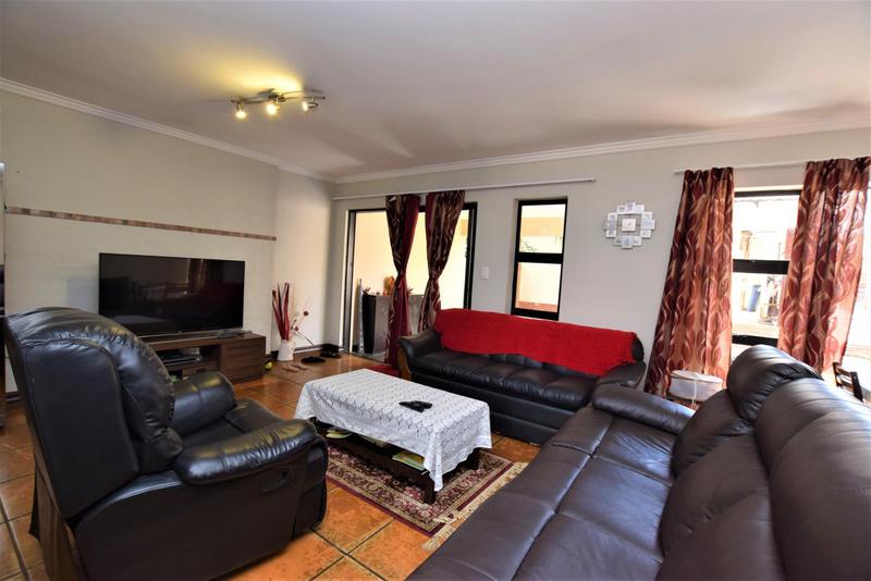 To Let 3 Bedroom Property for Rent in Fourways Gauteng