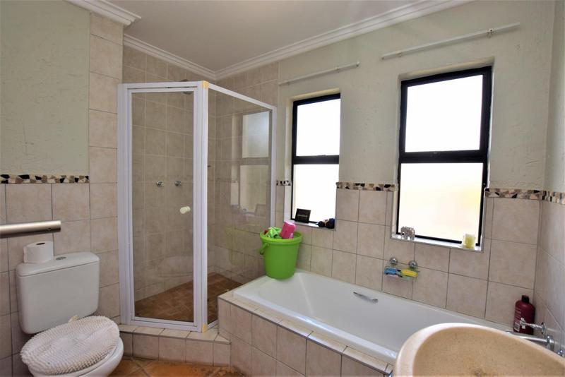 To Let 3 Bedroom Property for Rent in Fourways Gauteng
