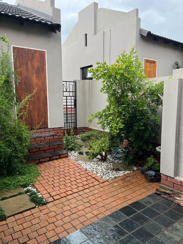 To Let 3 Bedroom Property for Rent in Fourways Gauteng