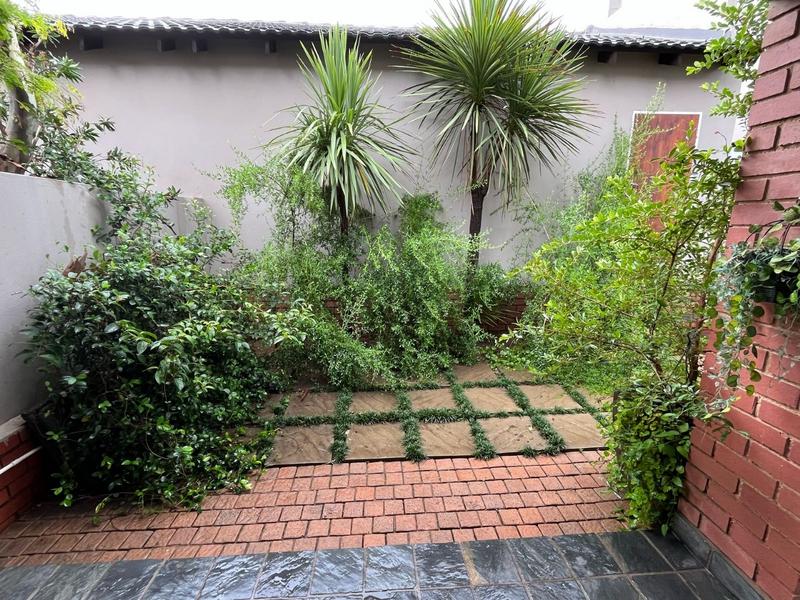 To Let 3 Bedroom Property for Rent in Fourways Gauteng