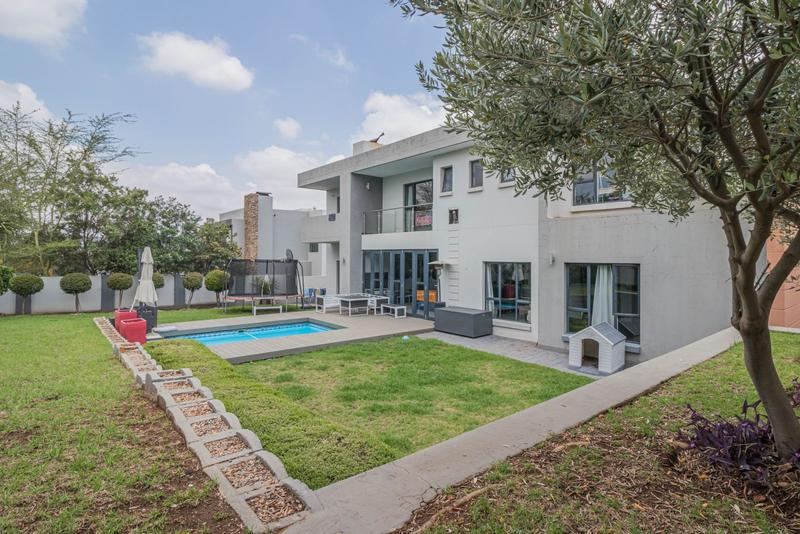 5 Bedroom Property for Sale in Midstream Ridge Gauteng