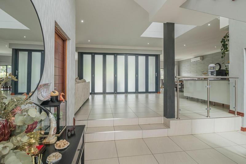 5 Bedroom Property for Sale in Midstream Ridge Gauteng