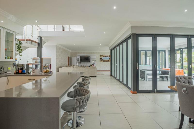 5 Bedroom Property for Sale in Midstream Ridge Gauteng