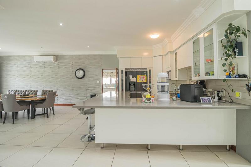 5 Bedroom Property for Sale in Midstream Ridge Gauteng