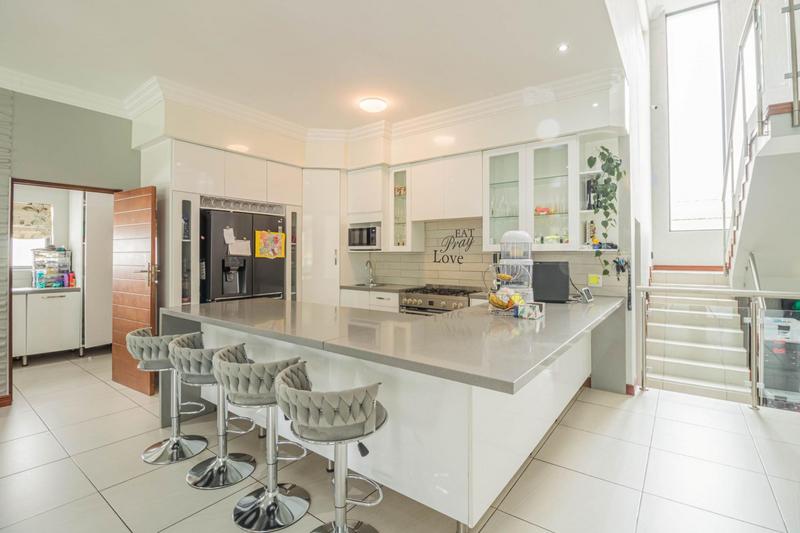 5 Bedroom Property for Sale in Midstream Ridge Gauteng