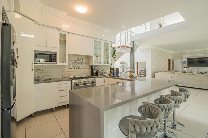 5 Bedroom Property for Sale in Midstream Ridge Gauteng