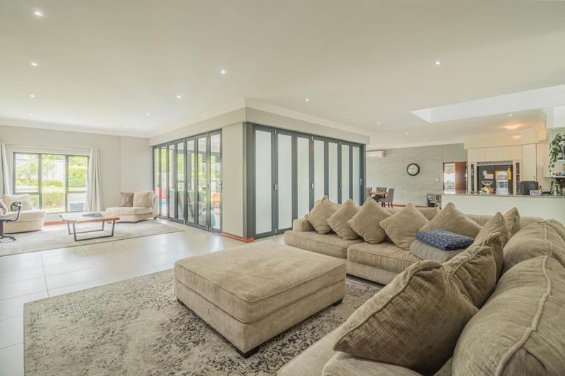 5 Bedroom Property for Sale in Midstream Ridge Gauteng