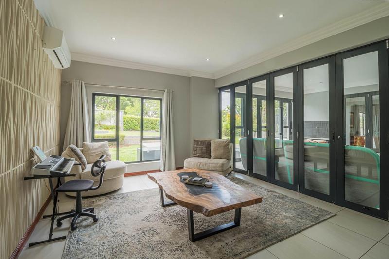 5 Bedroom Property for Sale in Midstream Ridge Gauteng