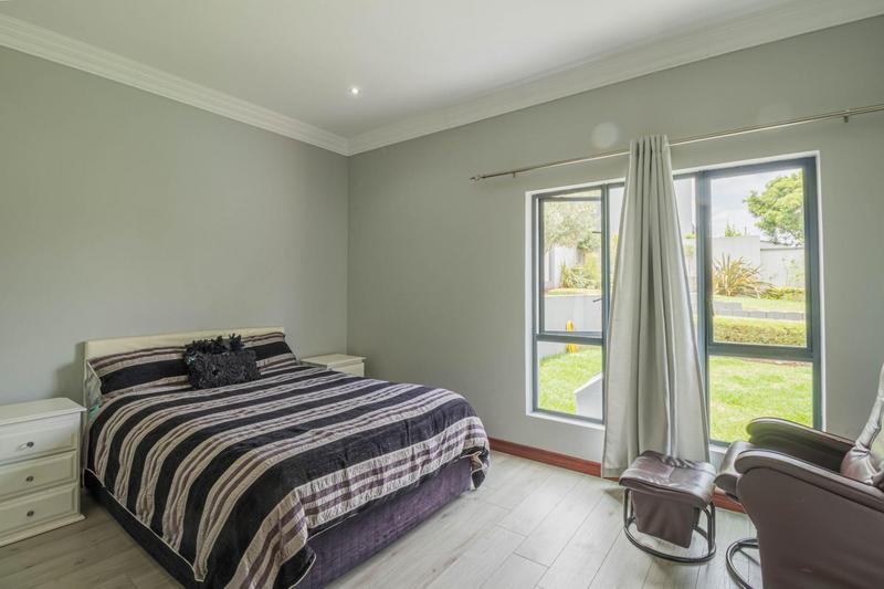 5 Bedroom Property for Sale in Midstream Ridge Gauteng