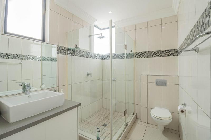 5 Bedroom Property for Sale in Midstream Ridge Gauteng