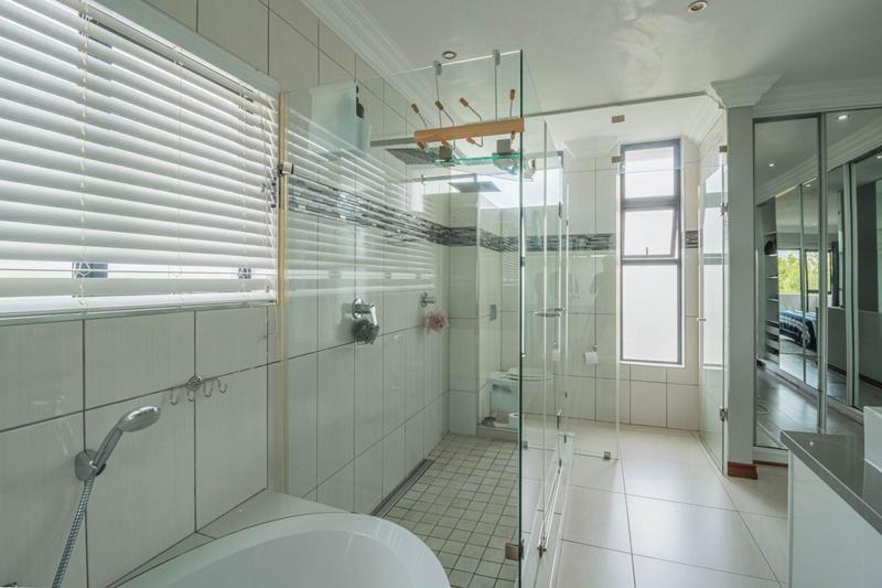 5 Bedroom Property for Sale in Midstream Ridge Gauteng