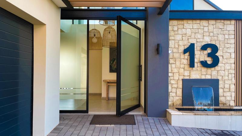 5 Bedroom Property for Sale in Midstream Heights Gauteng