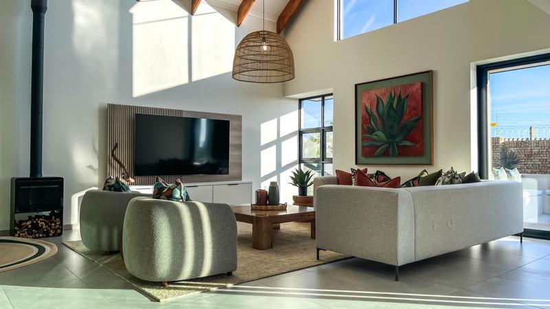 5 Bedroom Property for Sale in Midstream Heights Gauteng