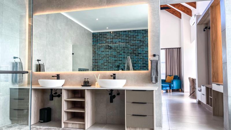 5 Bedroom Property for Sale in Midstream Heights Gauteng