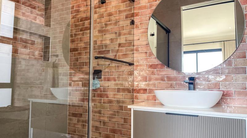 5 Bedroom Property for Sale in Midstream Heights Gauteng