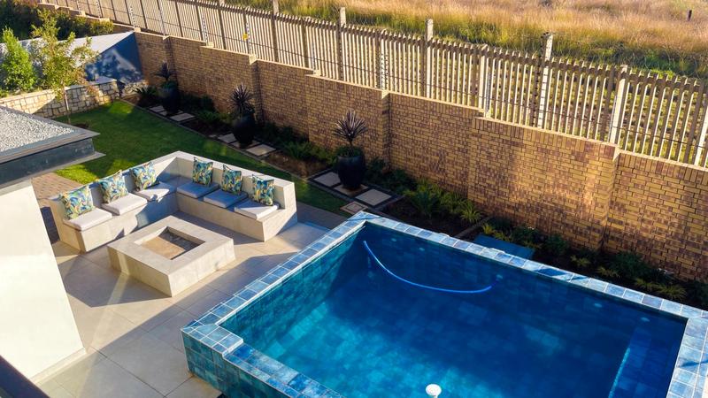 5 Bedroom Property for Sale in Midstream Heights Gauteng