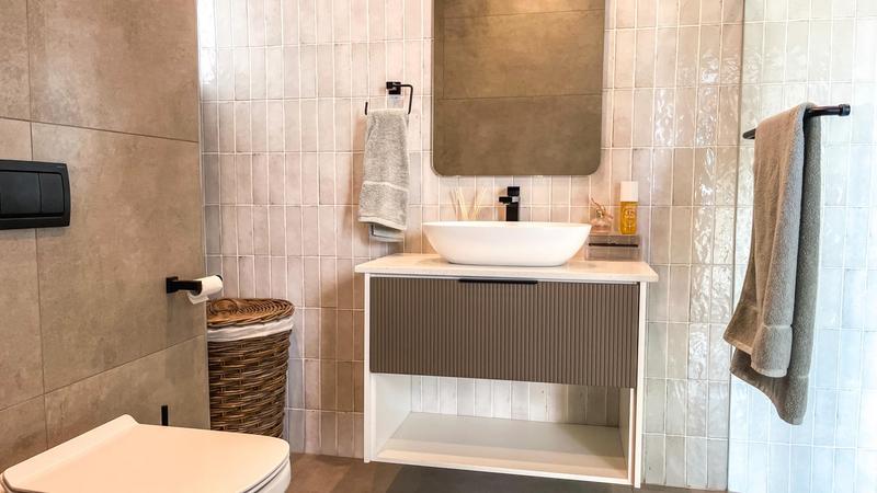 5 Bedroom Property for Sale in Midstream Heights Gauteng